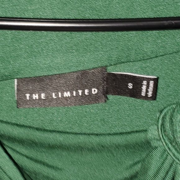 ❤The Limited Top green long sleeve size small - Picture 2 of 3